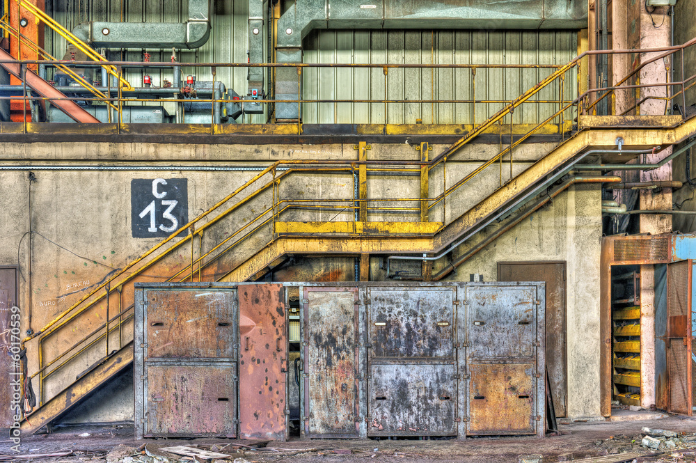 Obraz na płótnie Yellow industrial staircase
